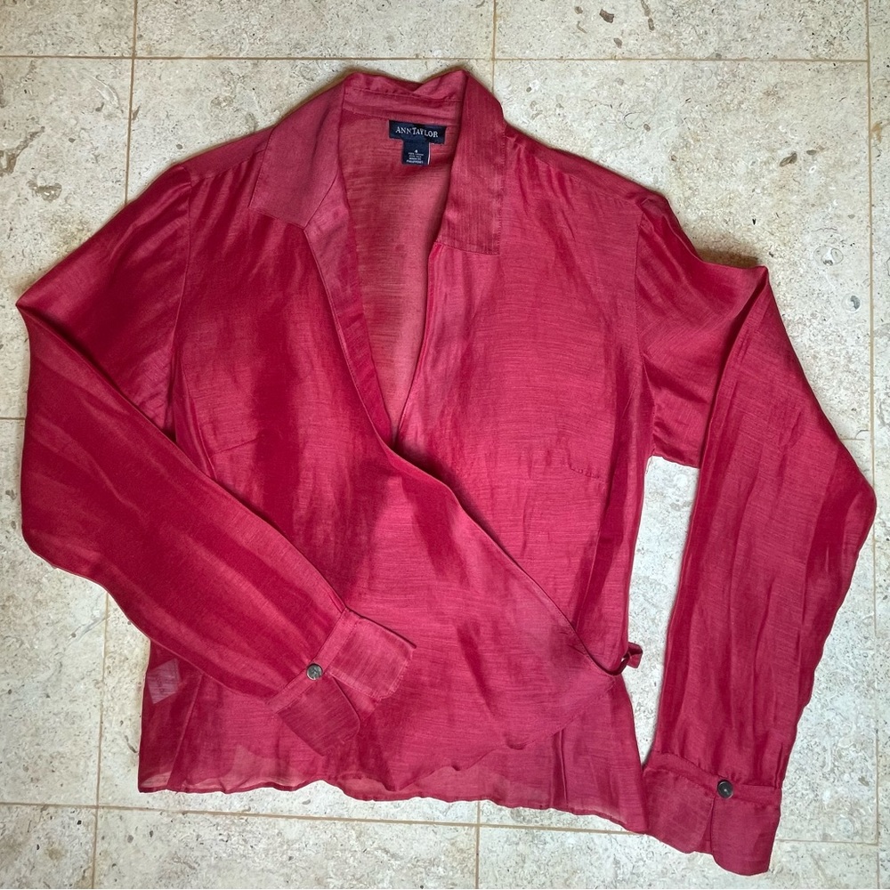 Woman’s Ann Taylor Sheer Blouse | Size 4